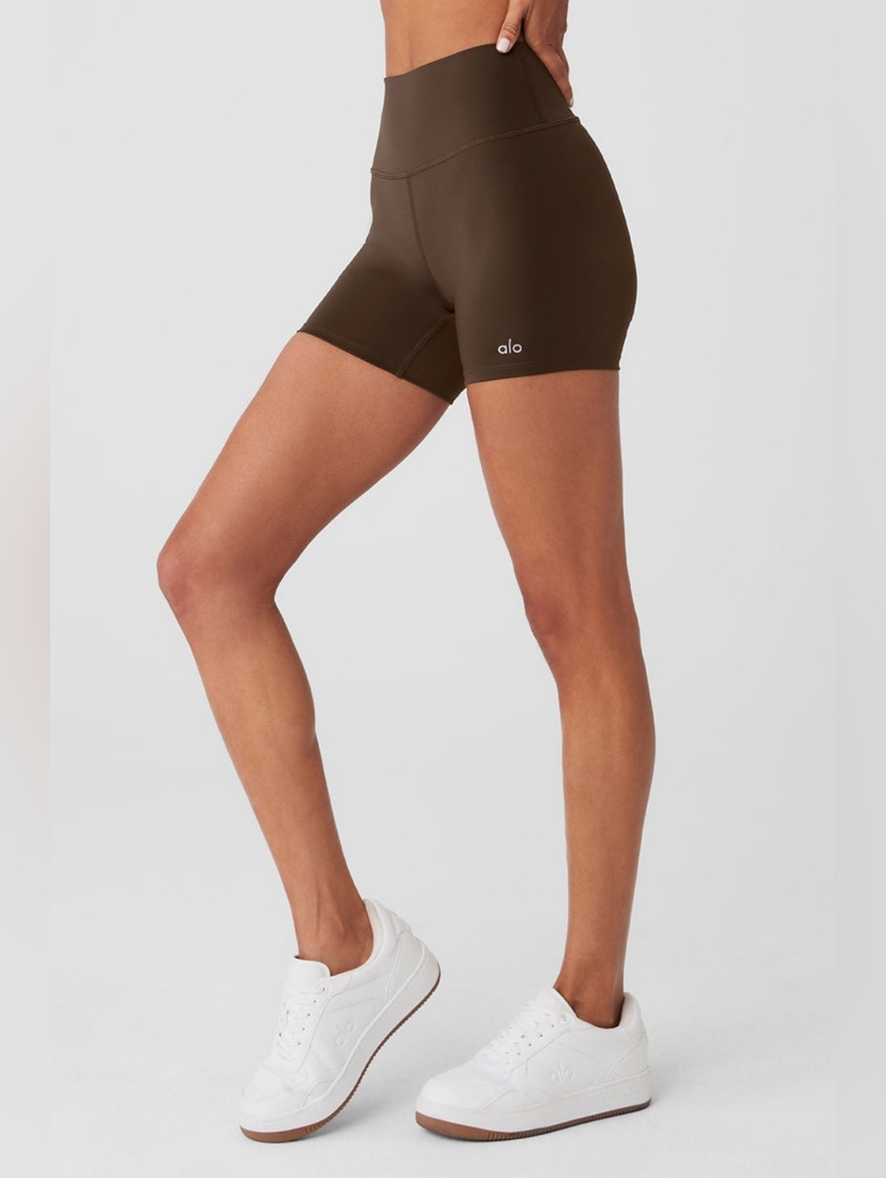 Alo Espresso 5" Airlift Energy Short Size Small